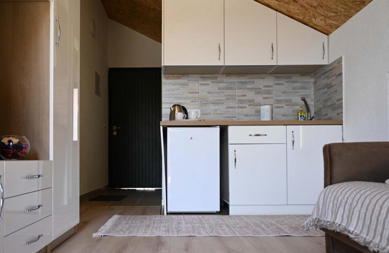 Elem Apartmani Skver トゥズラ エクステリア 写真