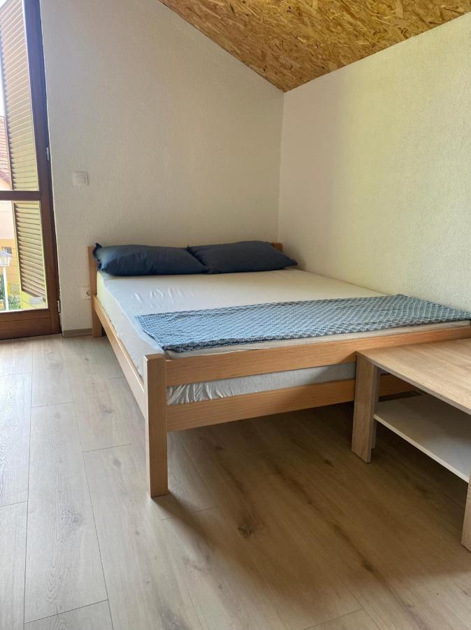 Elem Apartmani Skver トゥズラ エクステリア 写真